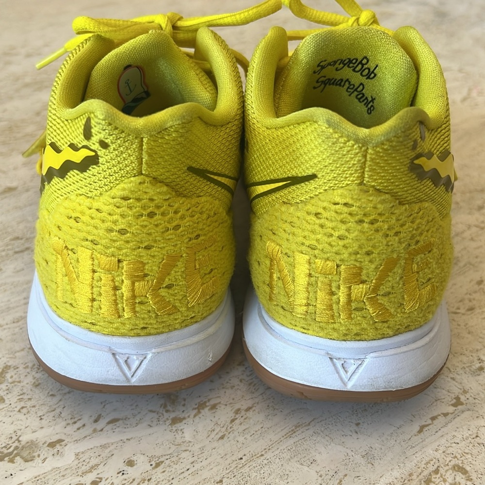 Nike SpongeBob SquarePants yellow 6.5 Big Boy sneaker Kyrie - Picture 7 of 16